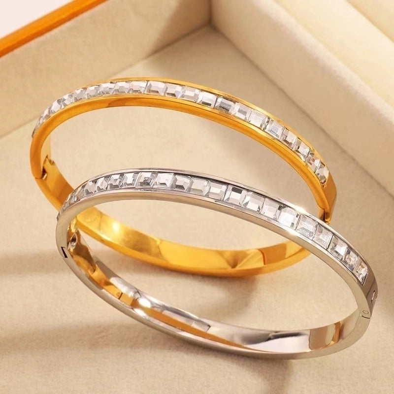 Minimalist Classic Style Solid Color 304 Stainless Steel 18K Gold Plated Zircon Bangle In Bulk