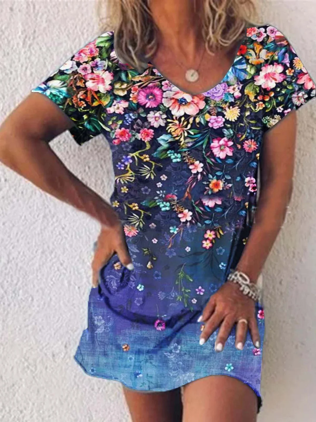 Women's Short Sleeve V-neck Floral Printed Mini Dress
