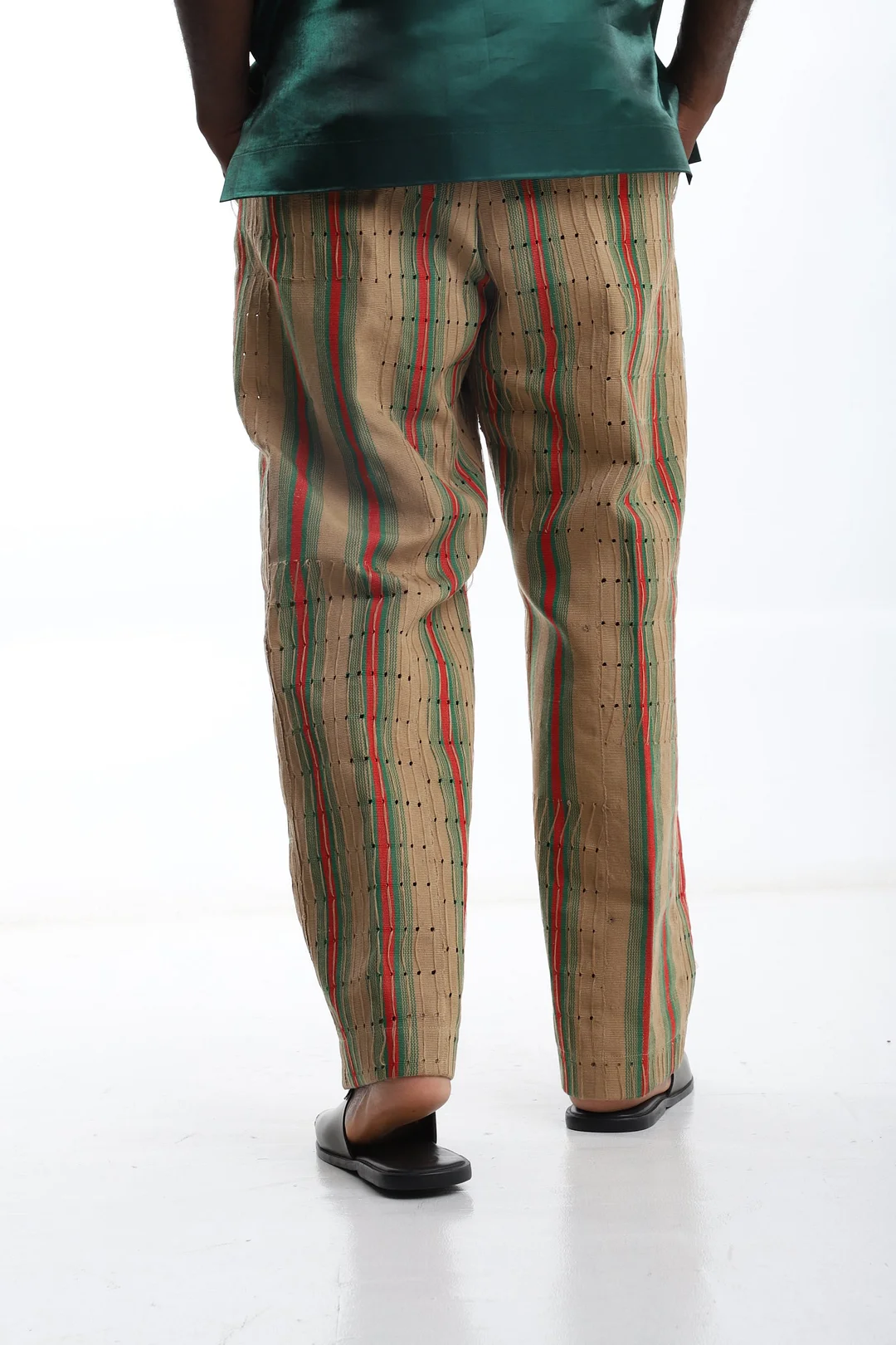  Stylish Wide-Leg Trousers with Bold Striped Design for Modern Fashionistas-inspireuse