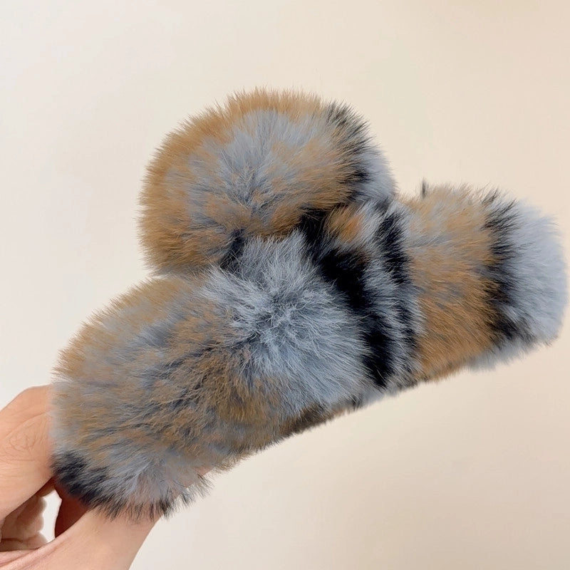 Women’s Minimalist Solid Color Plush Hair Claws