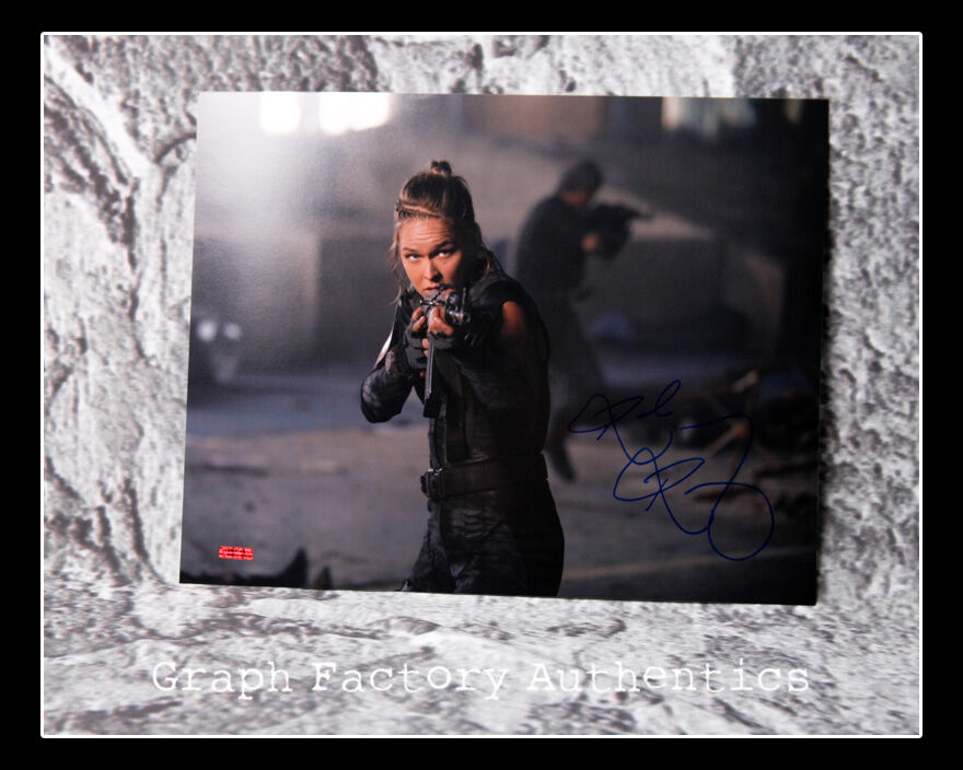 GFA The Expendables 3 * RONDA ROUSEY * Signed 11x14 Photo Poster painting R1 PROOF COA