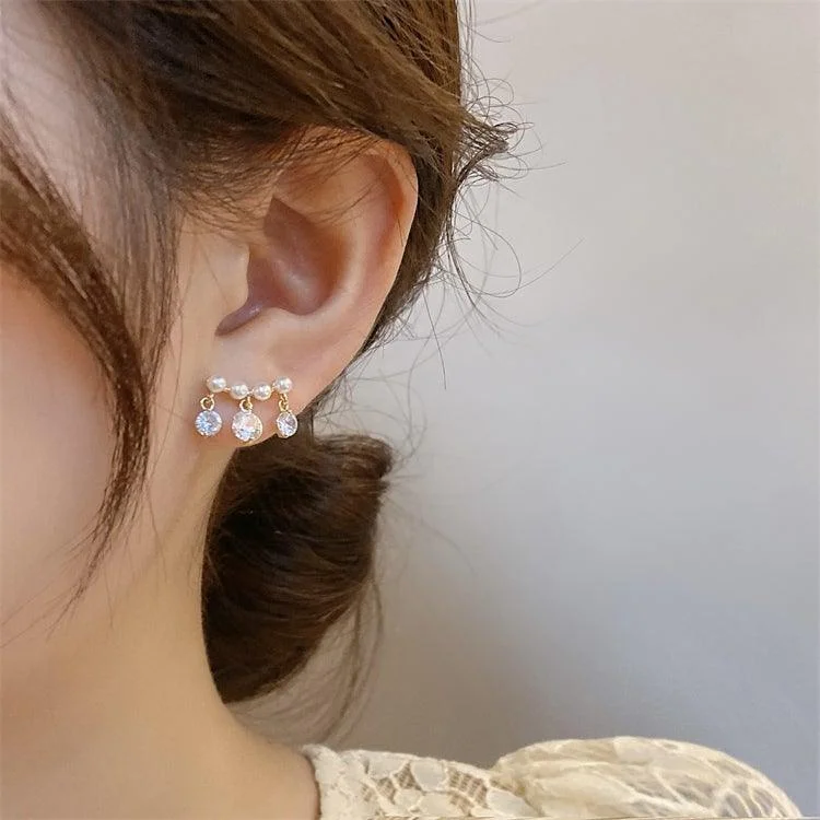 Korean Style Curved Pearl Tassel Short Earrings