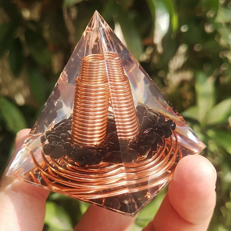 Casual Retro Minimalist Pyramid Resin Crystal Pyramid Decoration Artificial Decorations
