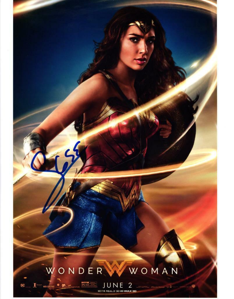 Gal Gadot signed 11x14 Photo Poster painting Pic autographed Picture with COA
