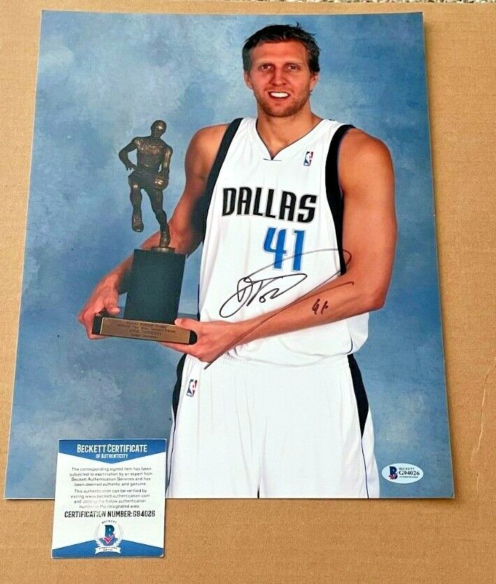 DIRK NOWITZKI SIGNED DALLAS MAVERICKS 11X14 Photo Poster painting BECKETT CERTIFIED BAS