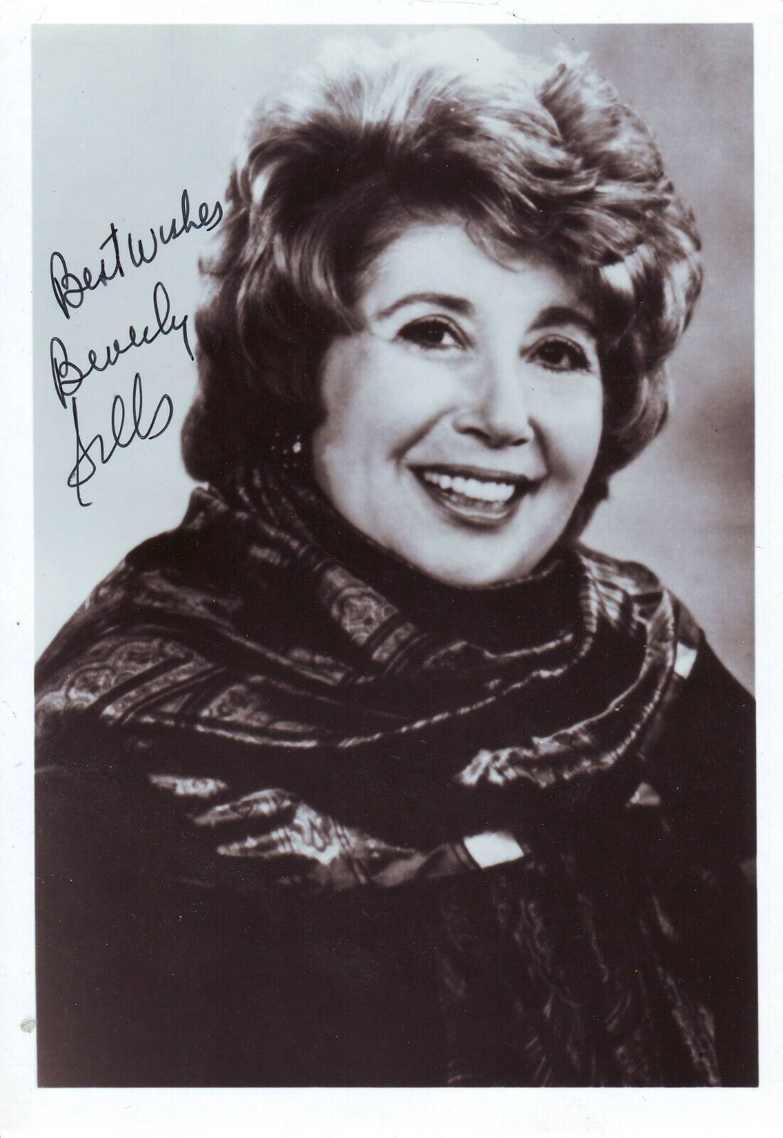 Beverly Sills (13x18 cm) Original Autographed Photo Poster painting