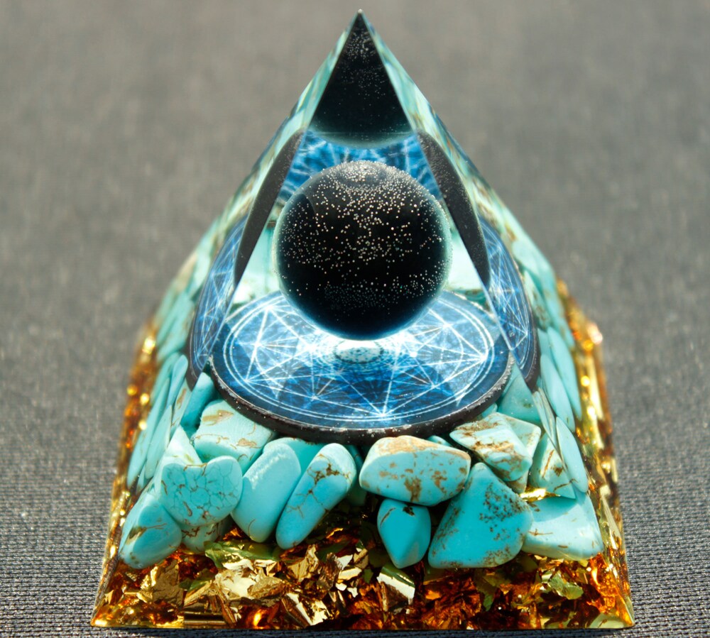 

Orgone Pyramid Chakra - Turquoise, 501 Original