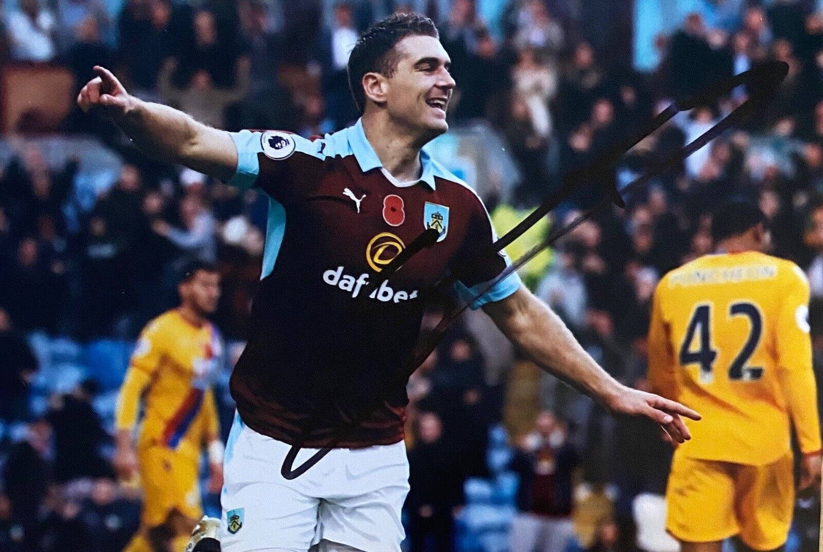 Sam Vokes Genuine Hand Signed 6X4 Photo Poster painting - Burnley 5