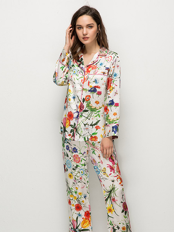 19 MOMME Pyjama en soie imprimé fleuri coloré Blanc 1