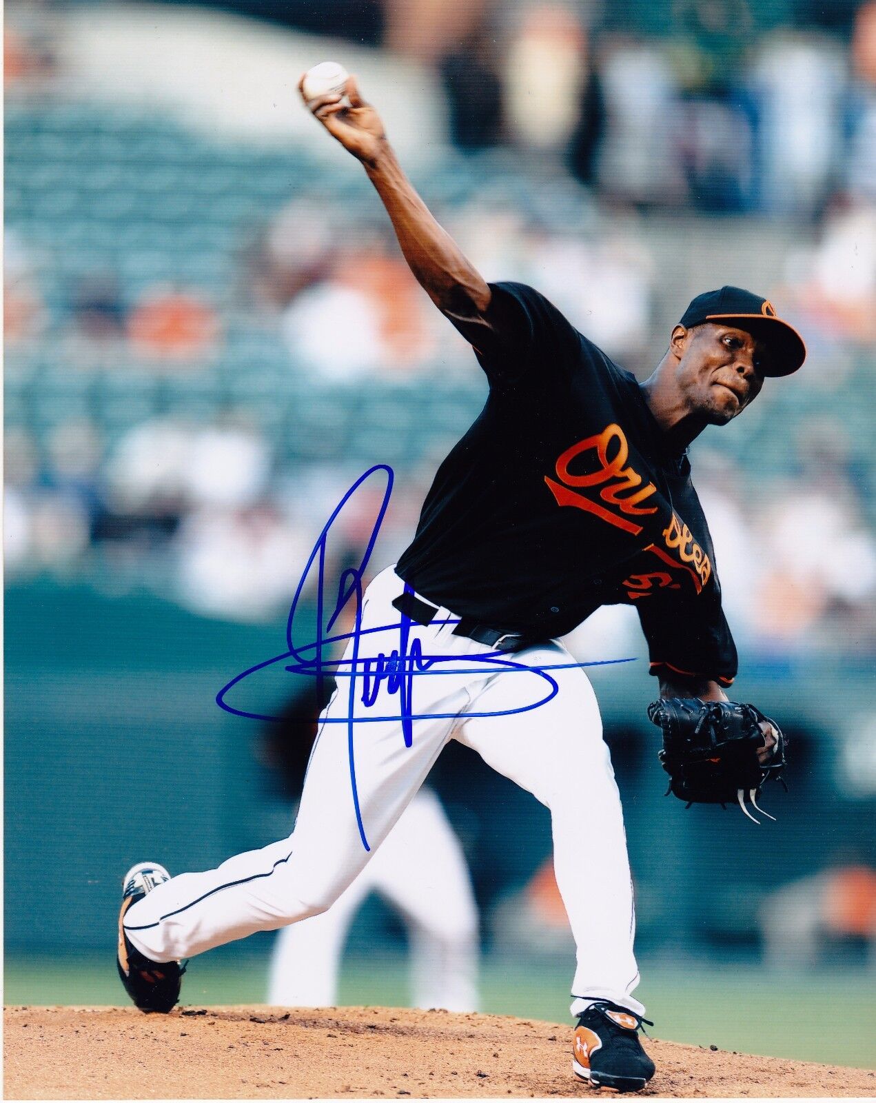 RADHAMES LIZ BALTIMORE ORIOLES ACTION SIGNED 8x10