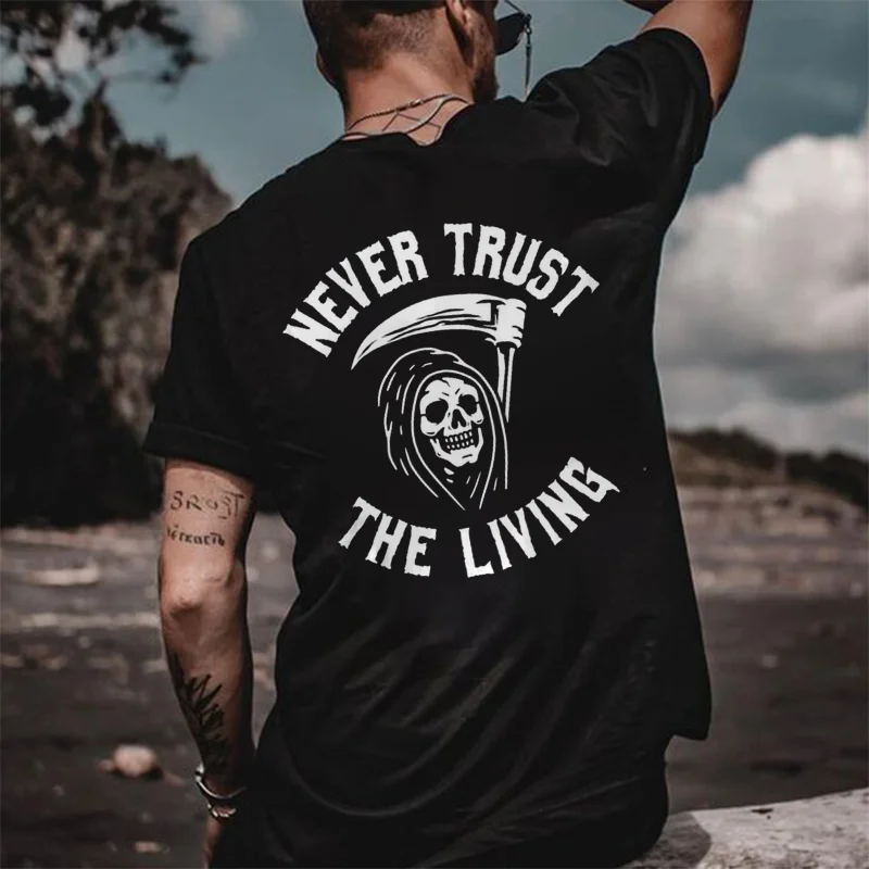 Never Trust The Living Skull Printed Men's T-shirt -  