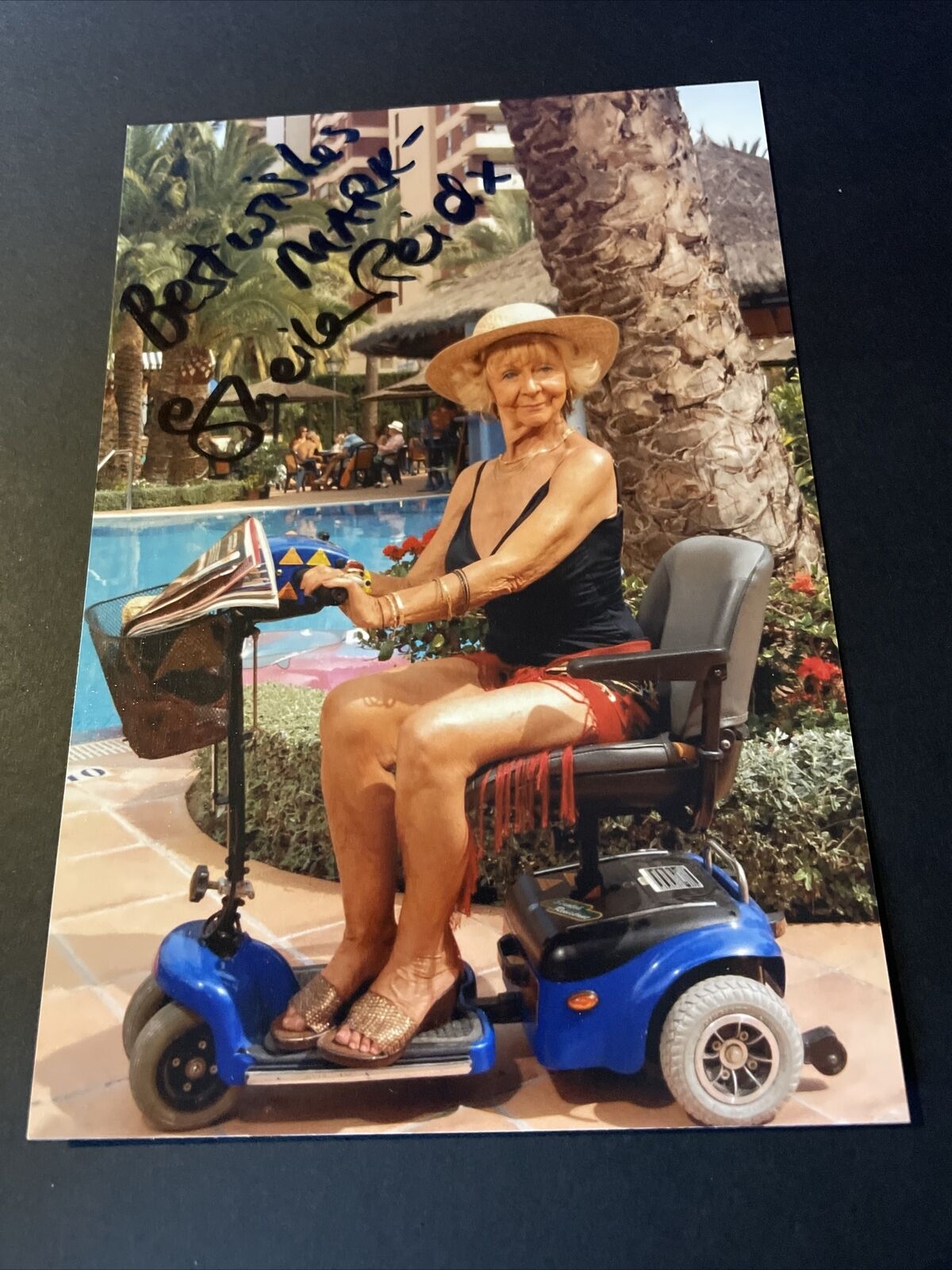 BENIDORM SHEILA REID 'MADGE’ HAND SIGNED 6x4 PORTRAIT Photo Poster painting AUTOGRAPH (To Mark)