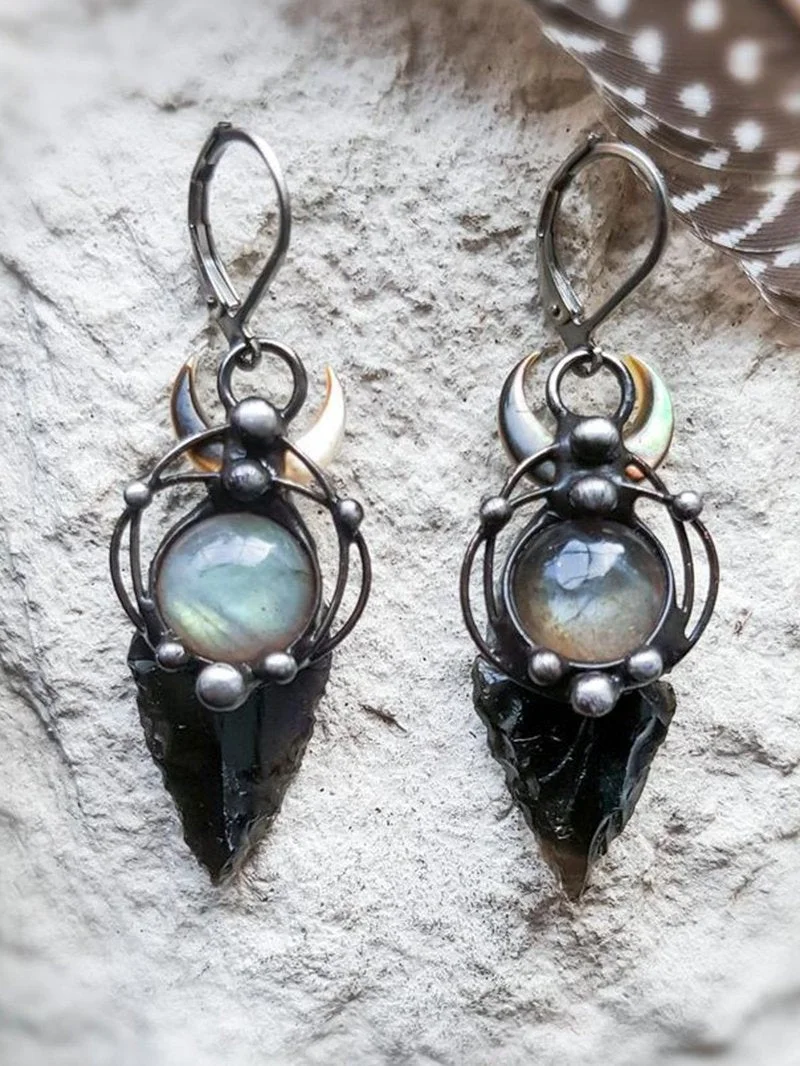 Black Arrow Labrador Pearl Earrings