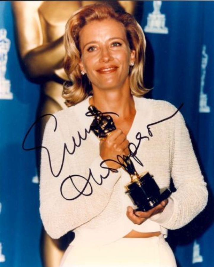 EMMA THOMPSON AUTOGRAPHED SIGNED 8X10 GRASPING THE OSCAR WITH COA