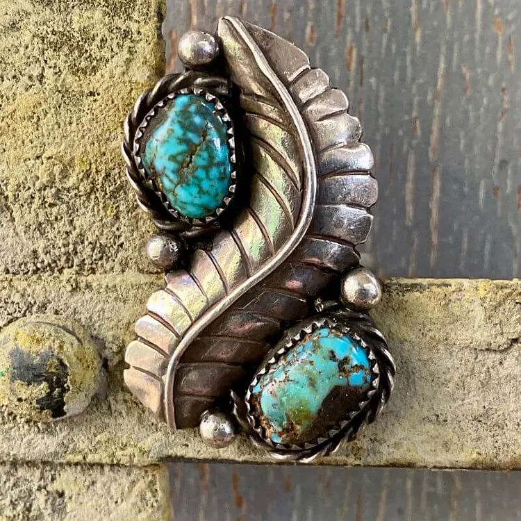 One Feather and 2 Turquoise Stones Navajo Ring in Sterling Silver Size 8