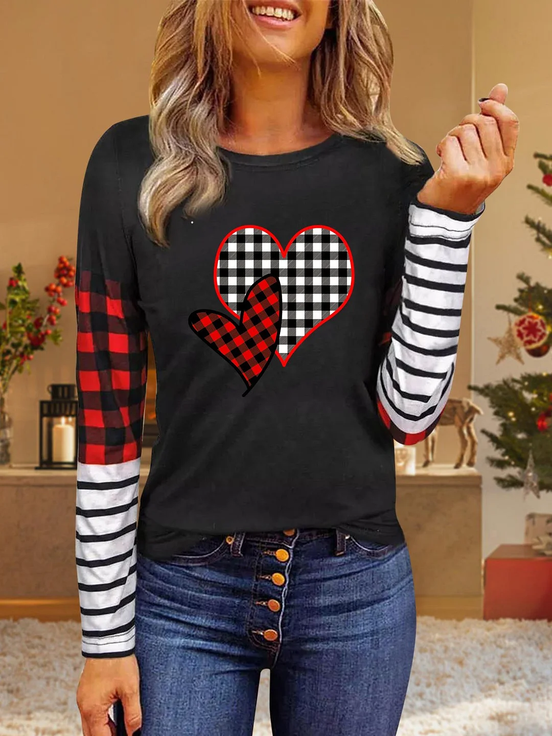 Women Long Sleeve Scoop Neck Square Heart Printed Top