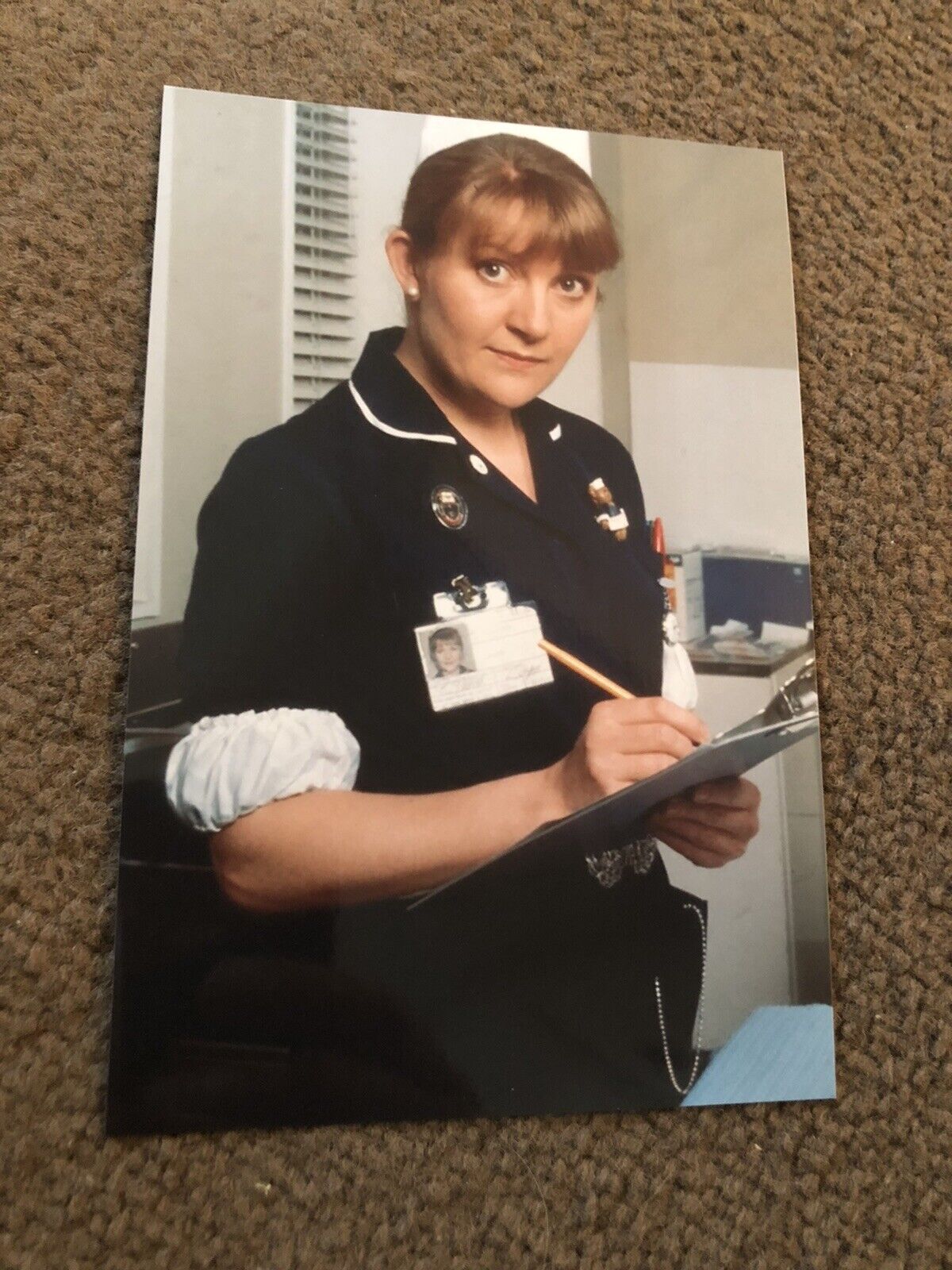 CATHY SHIPTON (CASUALTY) UNSIGNED Photo Poster painting- 6x4”