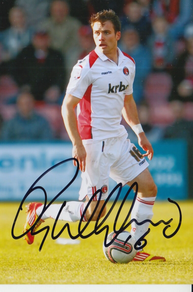 CHARLTON ATHLETIC HAND SIGNED RHOYS WIGGINS 6X4 Photo Poster painting 4.