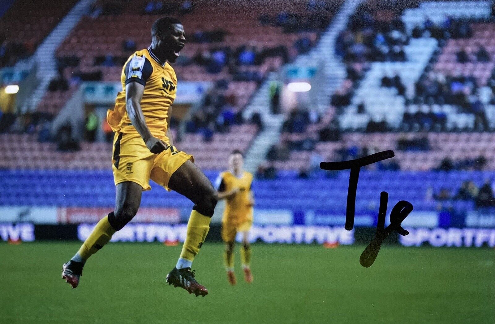 TJ Eyoma Genuine Hand Signed Lincoln City 6X4 Photo Poster painting 3