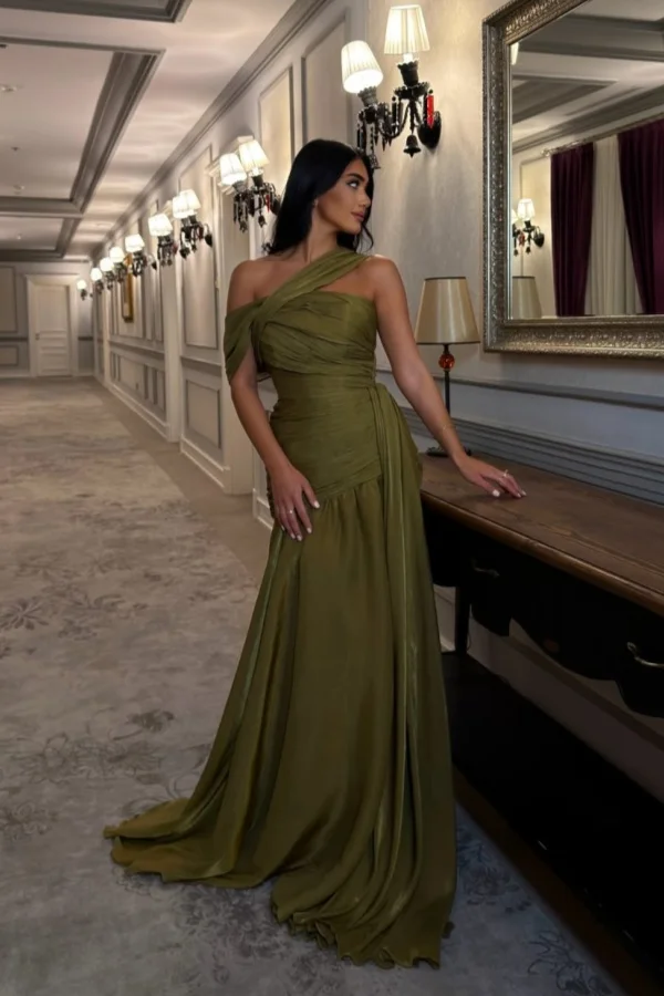 Stylish One Shoulder Strapless Sleeveless Long Pleated A-Line Prom Dress | CY0448 Wellcucu