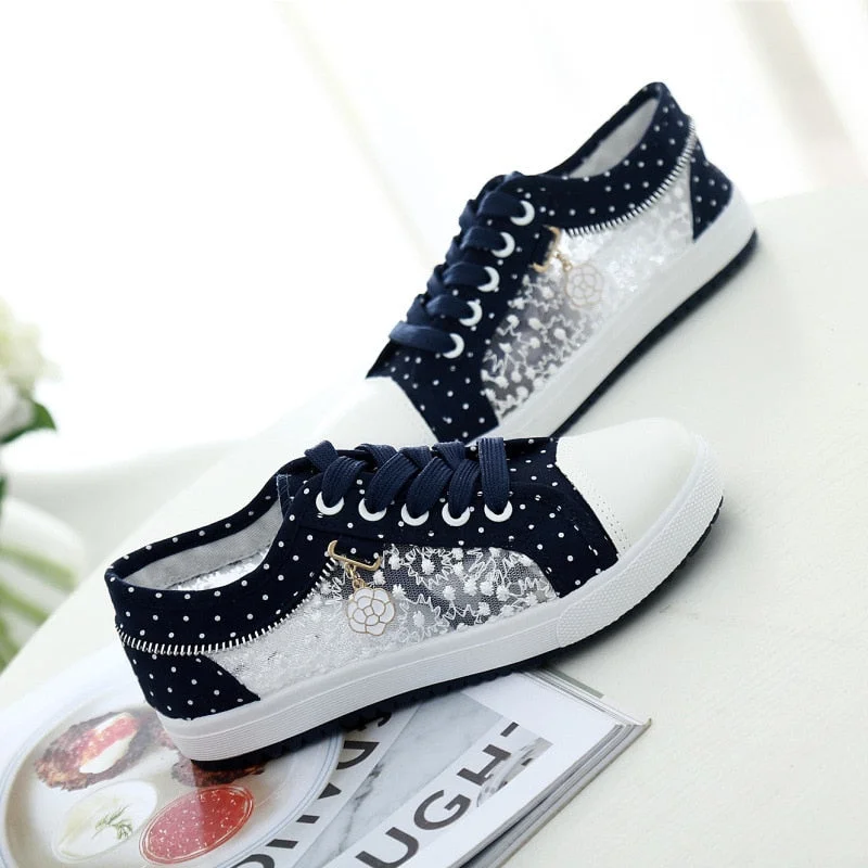 Women's Casual Shoes Summer Fashion Low Top Women's Sneakers Hollow Out Breathable Mesh Low Female Casual Canvas Shoes
