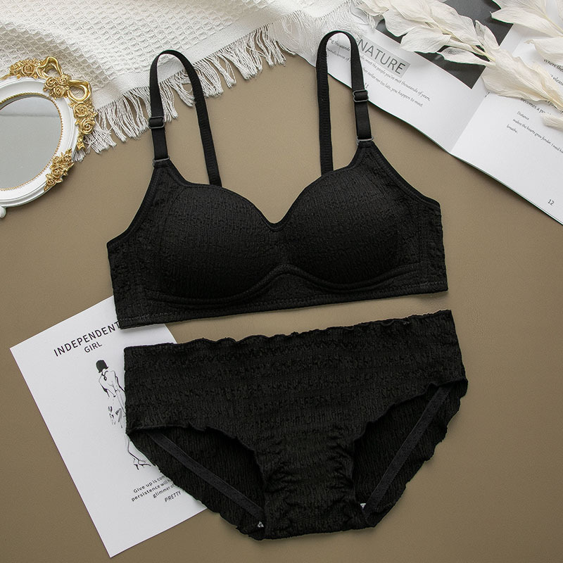 Teamgoo Women Seamless Bra Set V-neck Wireless Bras and Sexy Low Waist Panties Female Comfort Lingerie Set Girls Sport Underwear Set