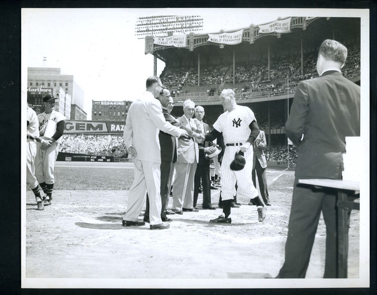 Yankees Old Timers Day 1957 Press Original Photo Poster painting Yankee Stadium Red Ruffing