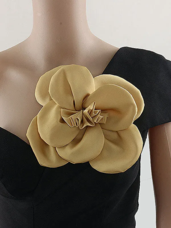 Three-Dimensional Flower Brooch Accessories