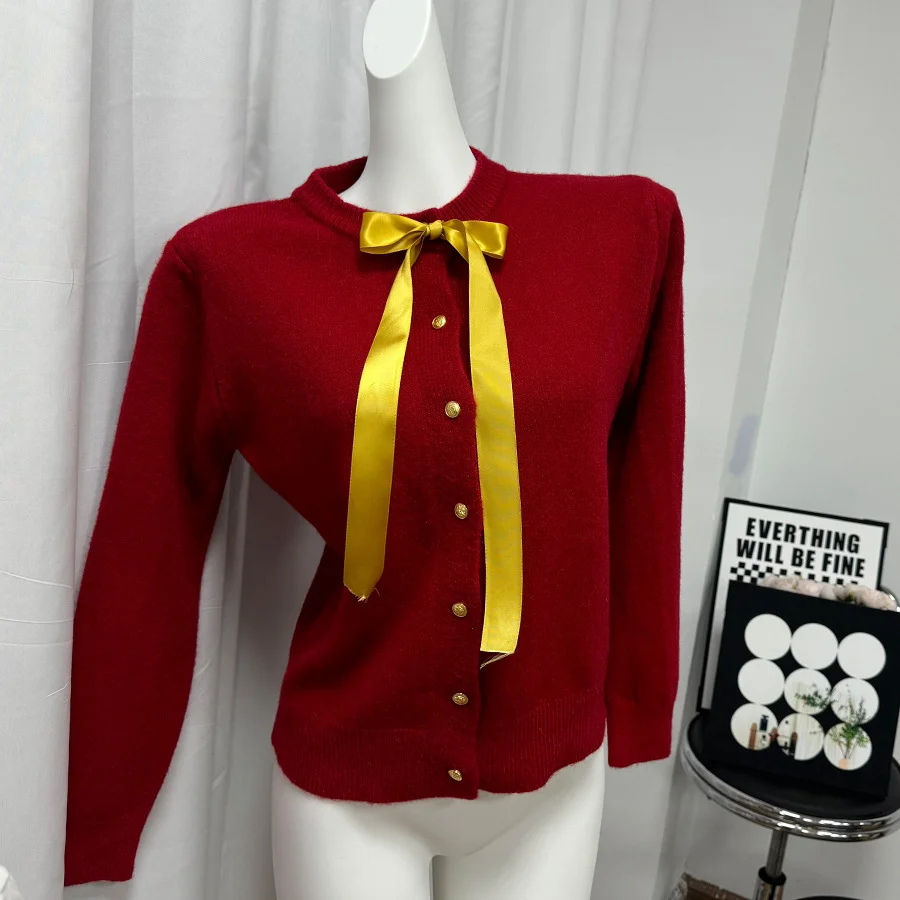 Athvotar Athvotar Gold Buckle Simple Knitted Cardigan 2025 Spring New Round-Neck Short Sweater Jacket