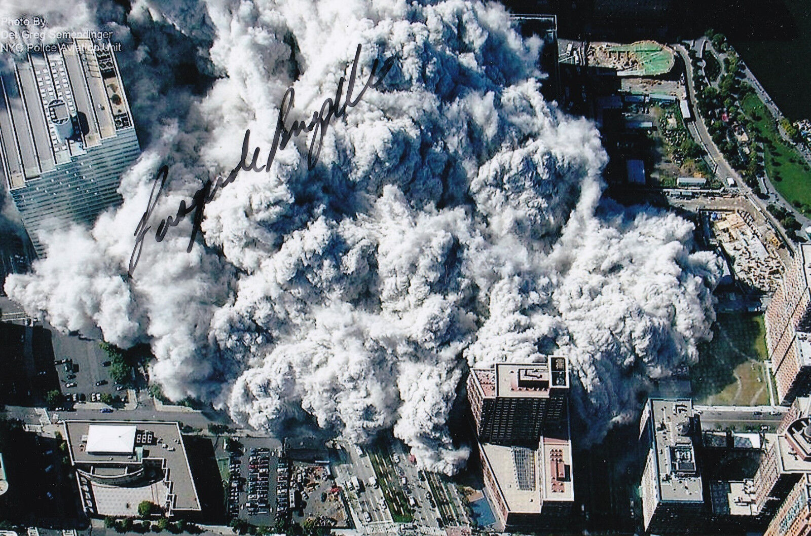 Pasquale Buzzelli Signed 4x6 Inch Photo Poster painting NYC Twin Towers 9/11 Surfer Trade Center