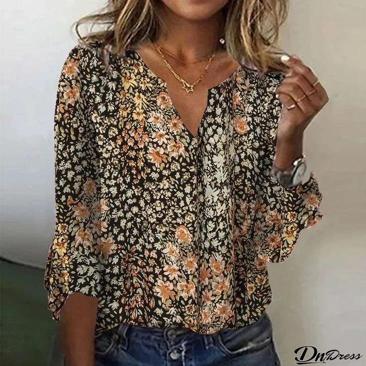 Fresh Floral Print V-Neck 3/4 Sleeve Top