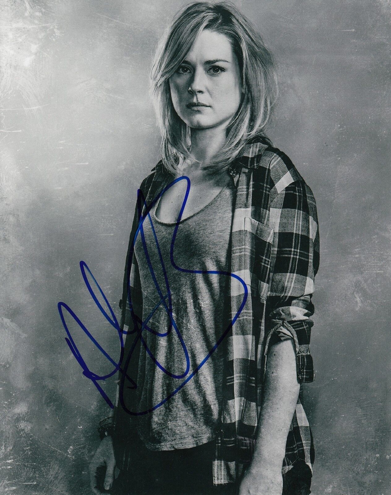 ALEXANDRA BRECKENRIDGE signed (THE WALKING DEAD) 8X10 *JESSIE ANDERSON* W/COA