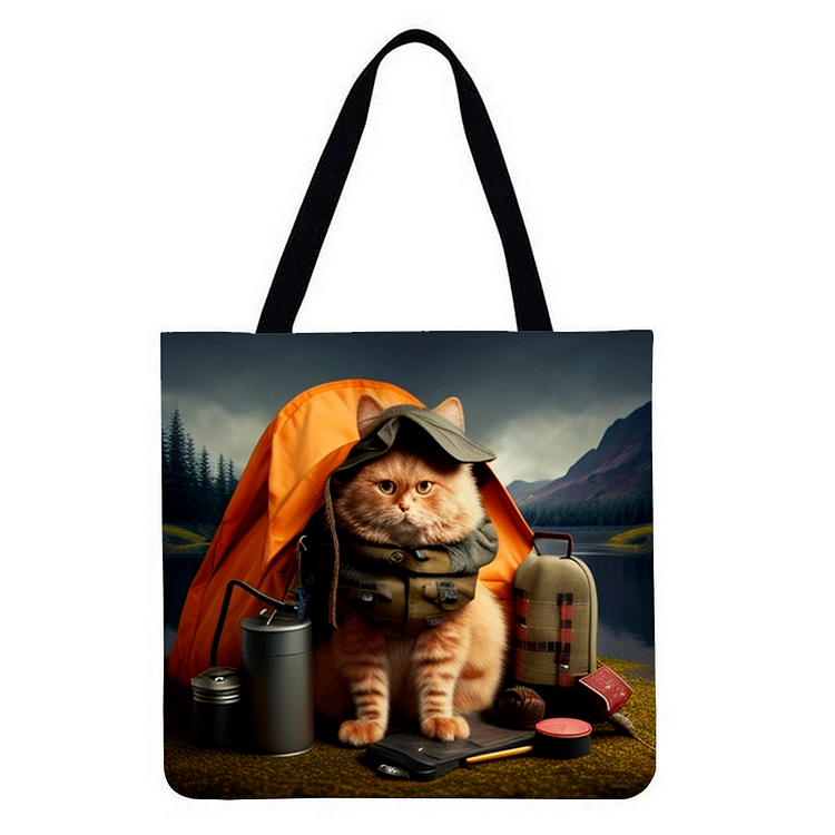 Cute cats in camping - Linen Tote Bag
