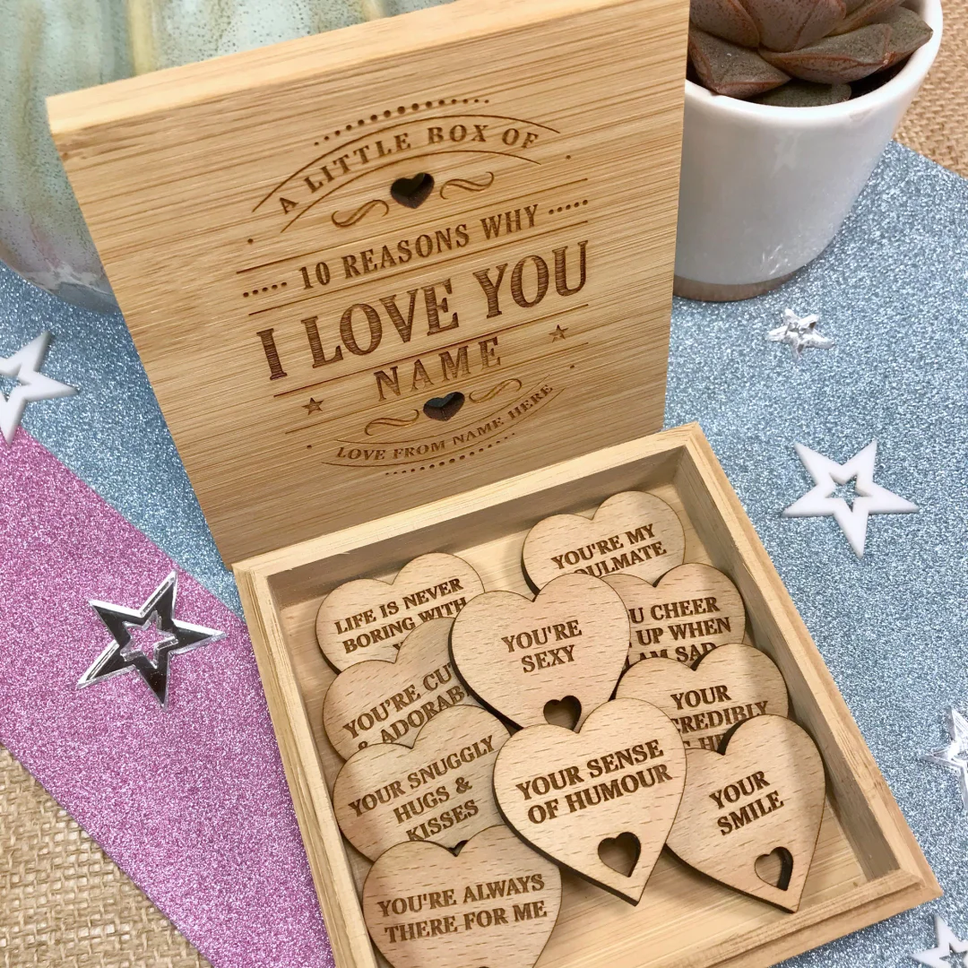 Personalised Birthday Gift - 10 Reasons Why I Love You Box & Hearts - Couple's Anniversary Boyfriend Girlfriend Wife Husband Bride Groom