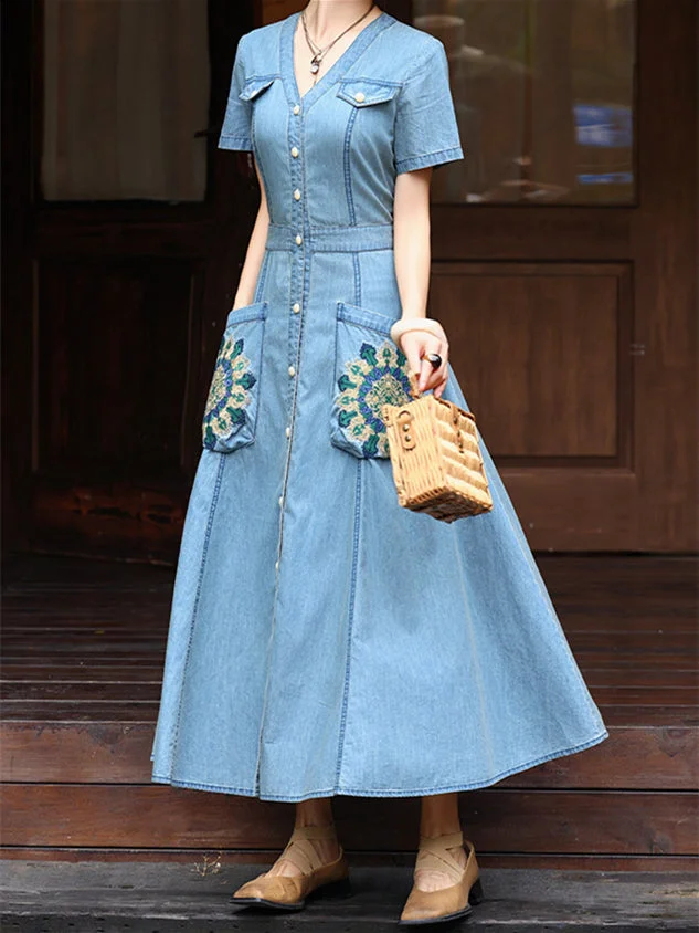 Women's Denim Embroidery Short Sleeve V-Neck Dress