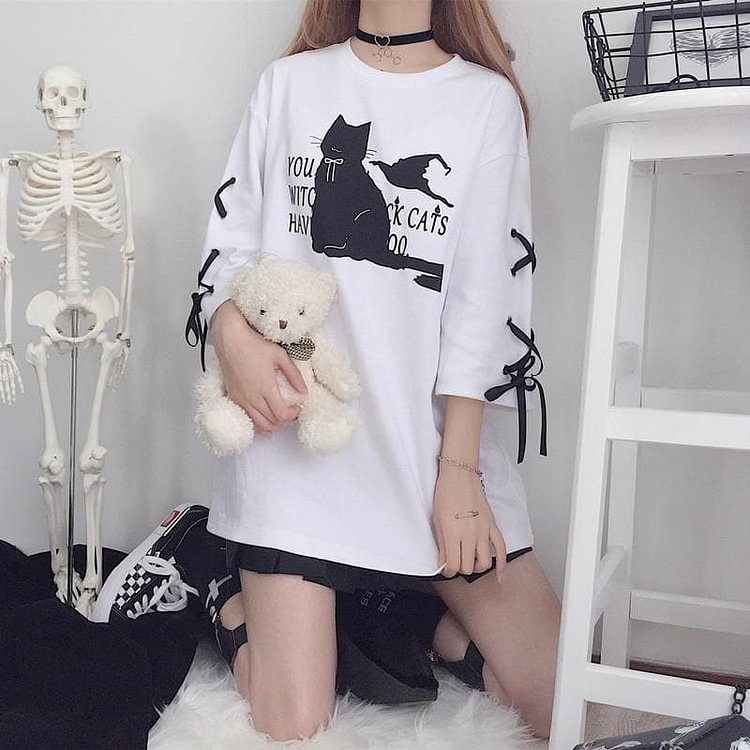 [Reservation] Black/White Magic Cat Laced Long Shirt SP13682