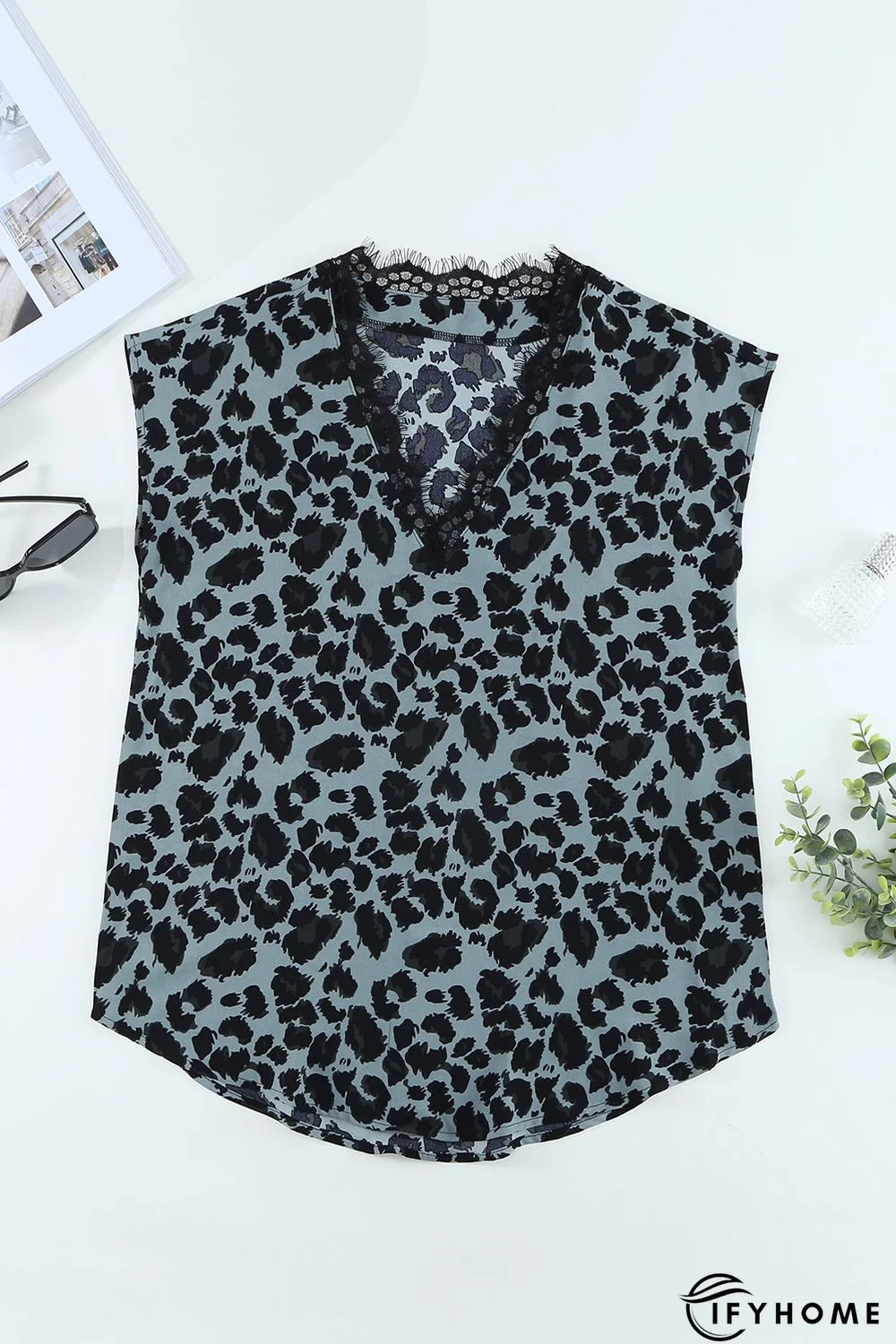 Green White/Apricot Floral Scalloped V Neck Short Sleeves Top Black Polka Dot Scalloped V Neck Short Sleeves Top Green Leopard Scalloped V Neck Short Sleeves Top | IFYHOME