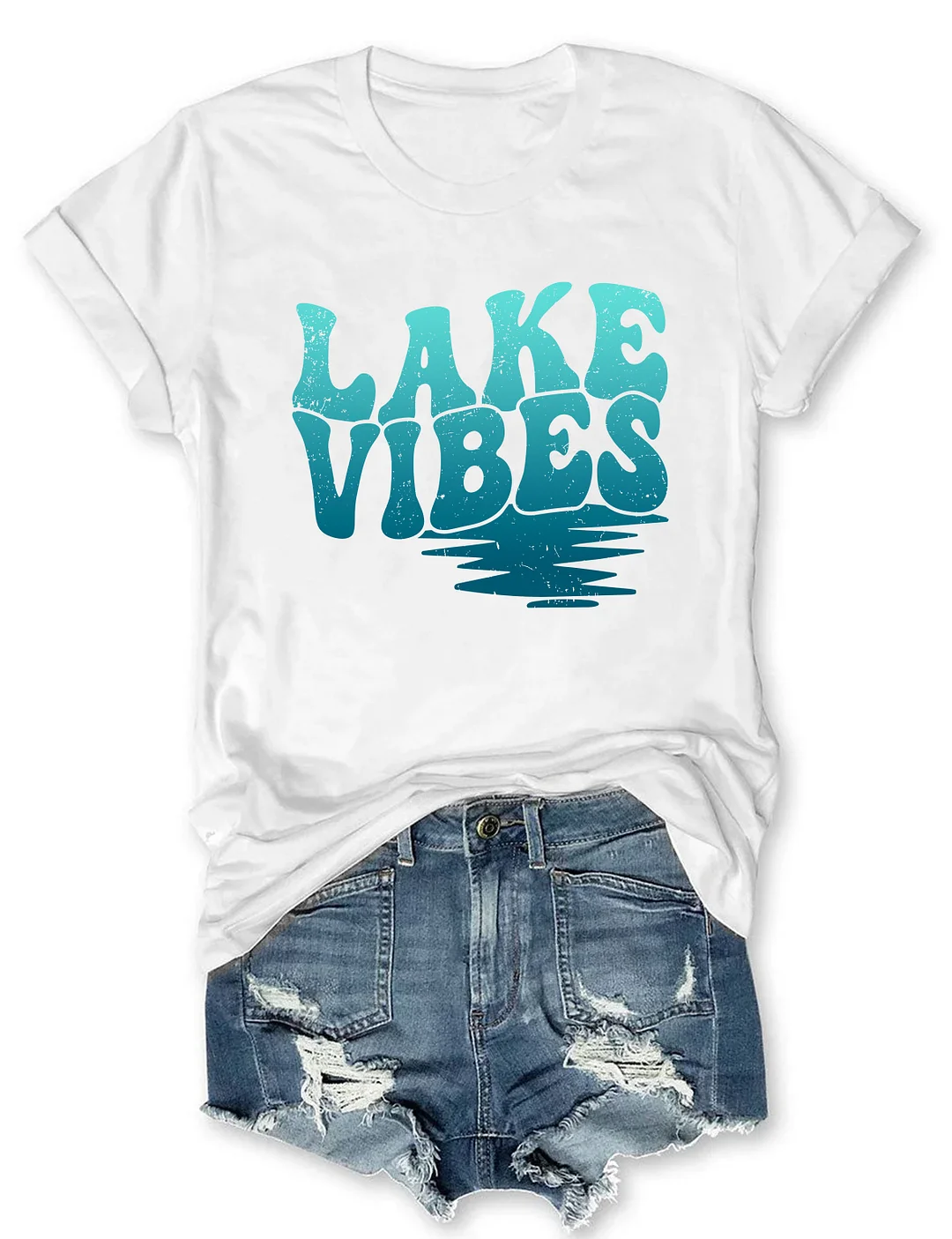 Errbody At The Lake Gettin' Tipsy T-shirt