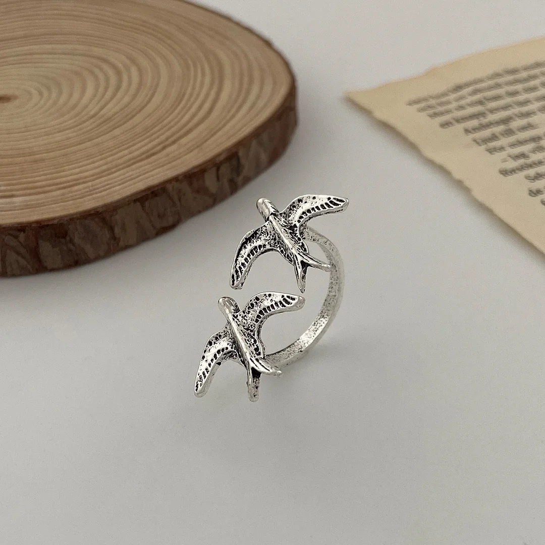Aged Two Birds Swallow Ring
