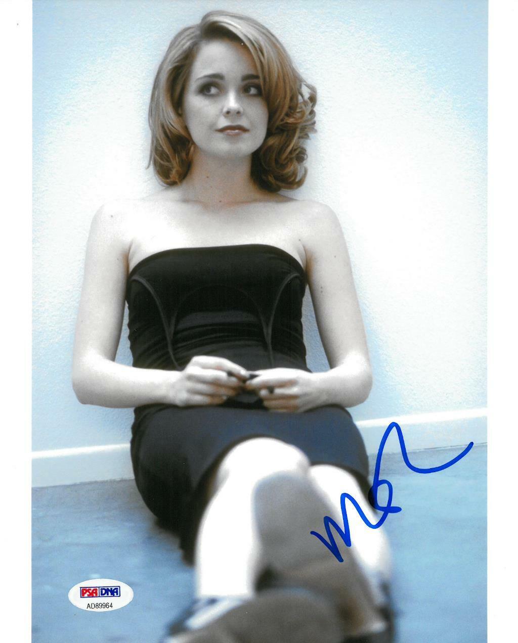 Marisa Couglan Signed Authentic Autographed 8x10 Photo Poster painting PSA/DNA #AD89964