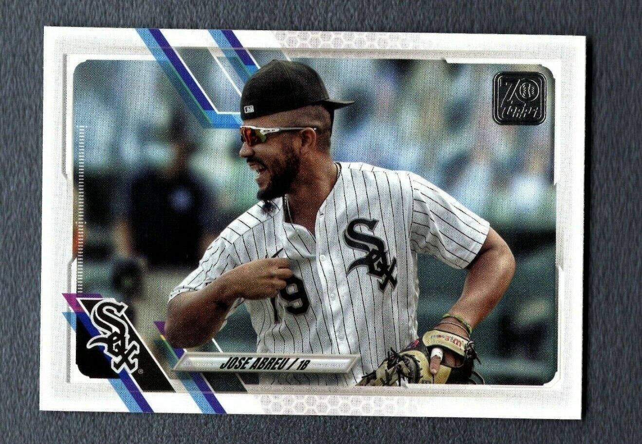 2021 Topps Base Set Photo Poster painting Variations #331 Jose Abreu backwards hat A011 054