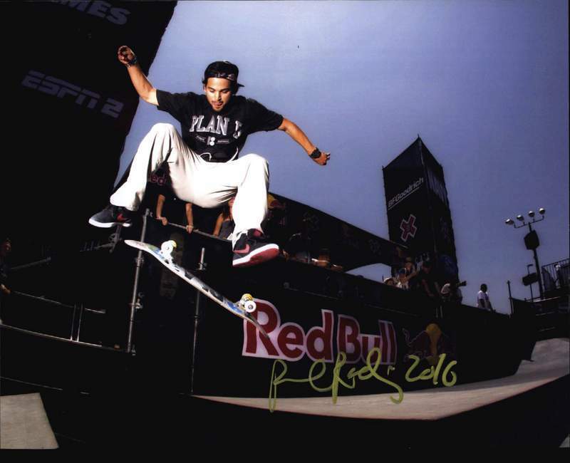 Paul Rodriguez authentic signed skateboarding 8x10 Photo Poster painting |Cert Autographed A0115