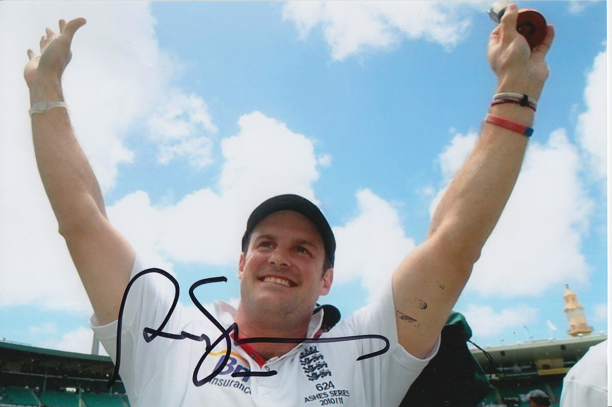 ENGLAND CRICKET HAND SIGNED ANDREW STRAUSS 6X4 Photo Poster painting 1.