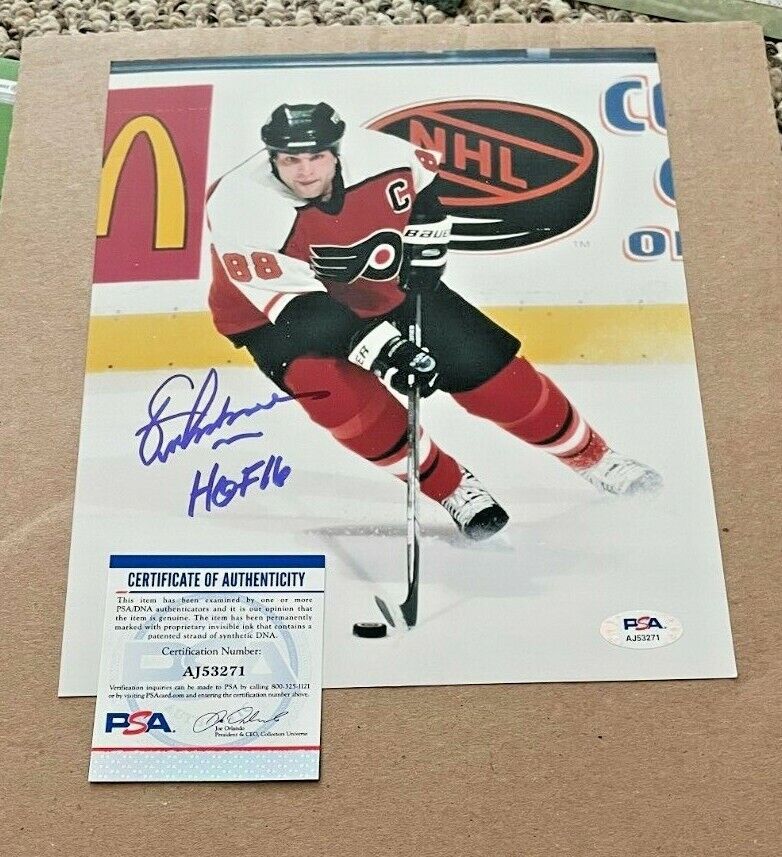 ERIC LINDROS SIGNED PHILADELPHIA FLYERS 8X10 Photo Poster painting W/HOF16 PSA CERTIFIED #2