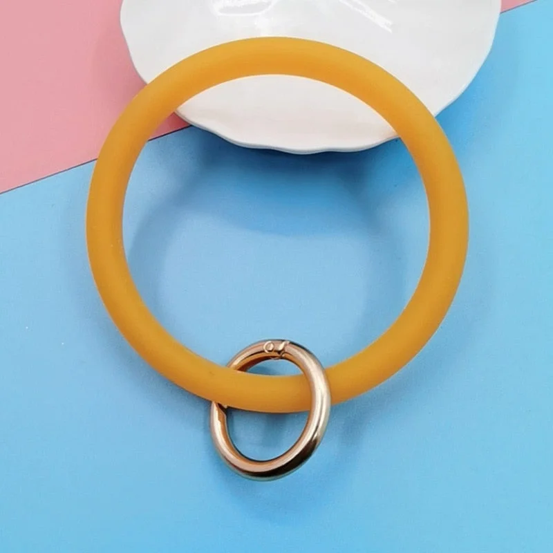 Dvacaman Hot Sale Big O Shaped Silicone Loop Wrist Key Ring Keychain with Gold O Clasp Round Key Wrist Strap Accessory Wholesale