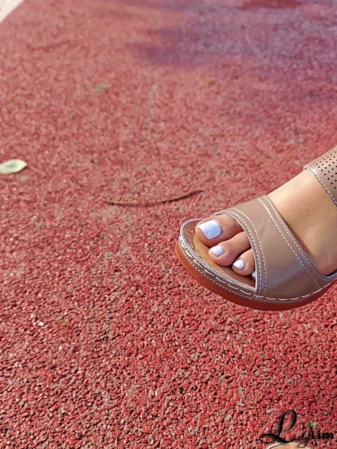 Relaxed and light Sandals