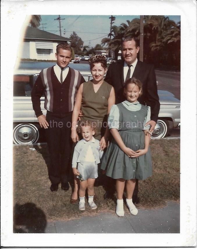 FOUND Photo Poster paintingGRAPH Color FAMILY PORTRAIT Original MID CENTURY Vintage JD 110 15 I