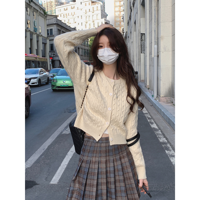 Women's ort Knitted Sweater Cardigan Autumn Winter Inner Wear College Sle ey Red Twist Knit Top Korean Sle Long Sve