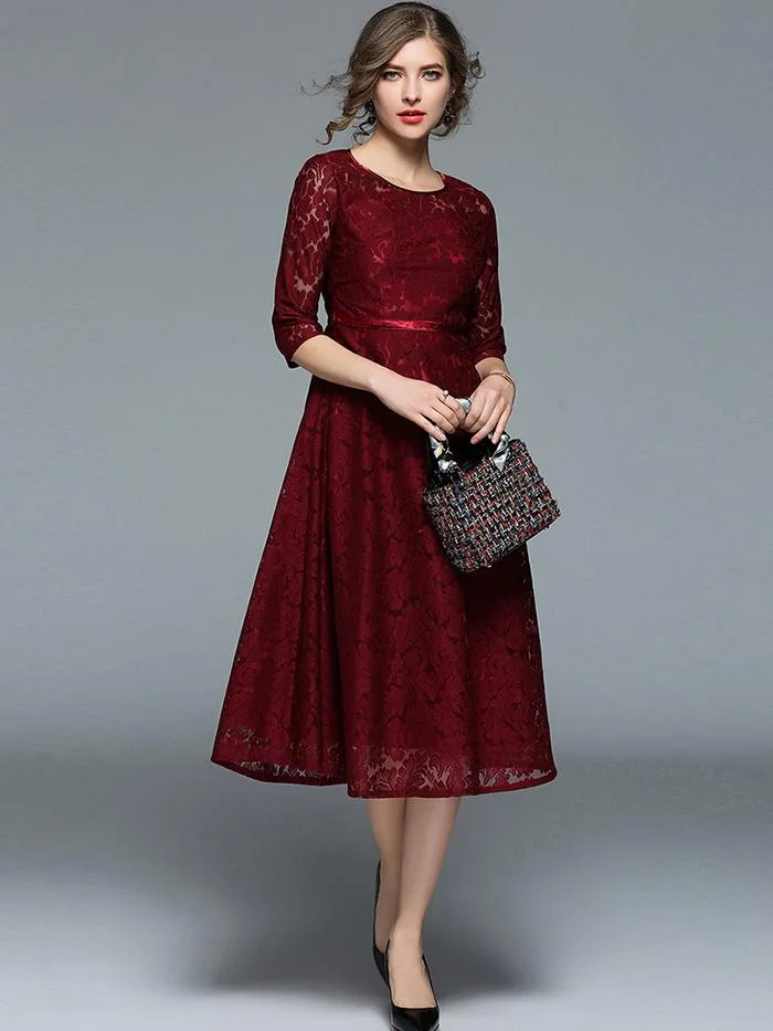 Elegant mid-length lace big dress