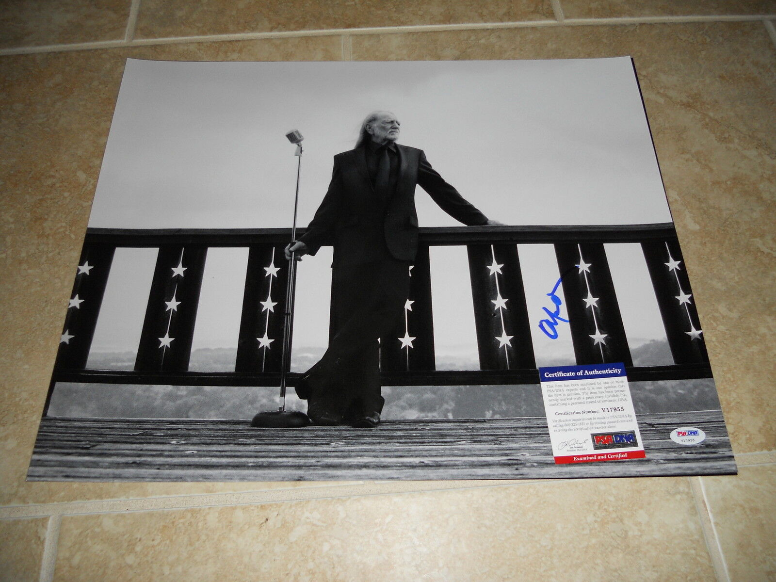 Willie Nelson #3 HUGE IP Signed Autographed 16x20 Photo Poster painting PSA Certified G1